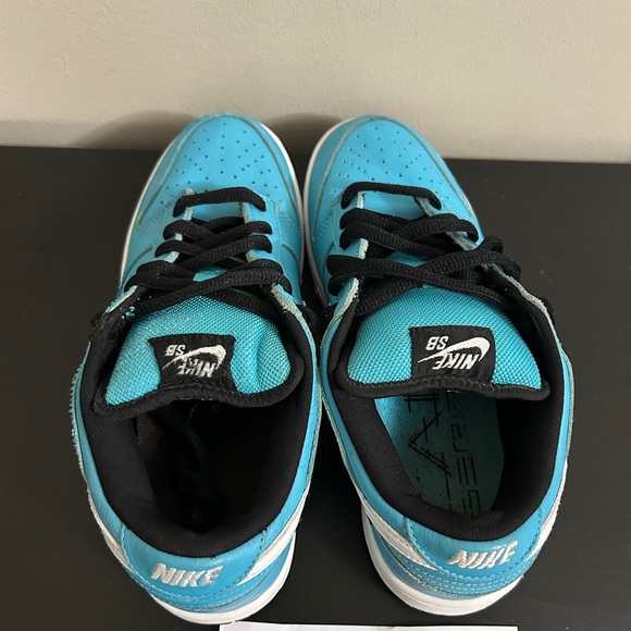 Nike Dunk SB Low Blue Taxi
Size 8.5 - Picture 4 of 11